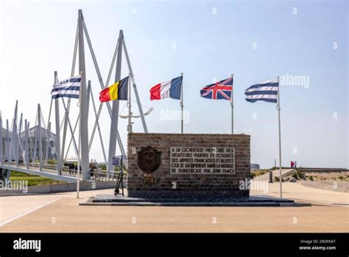 Where is the Dunkirk War Memorial?