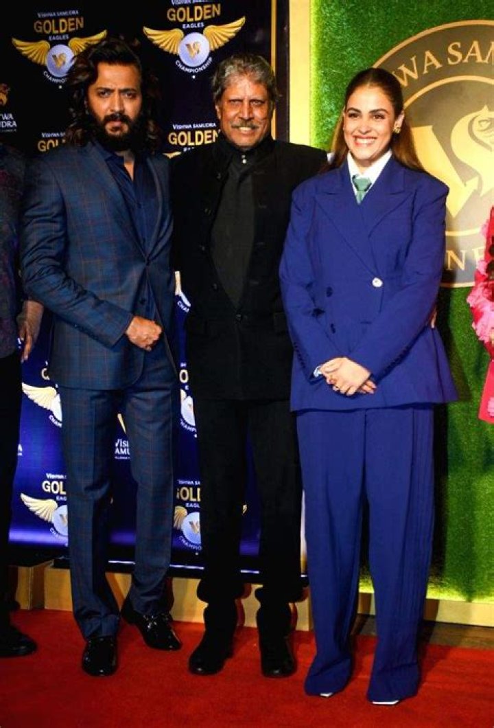 Which celebrities live in Samudra Mahal?