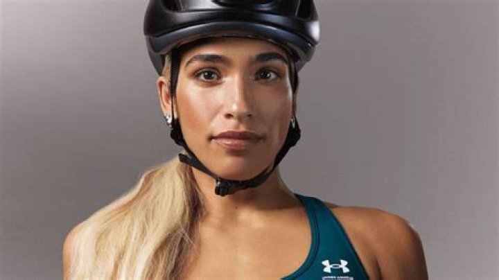 Who is Madison De Rozario and what does she do?